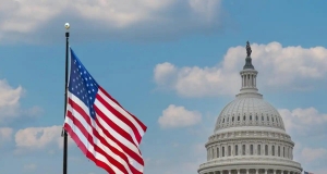 美股再创新高,鳄王达利欧警告:AI泡沫正形成,黄金是美元霸权的终结者?