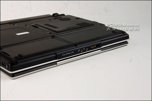 979965_s13.jpg