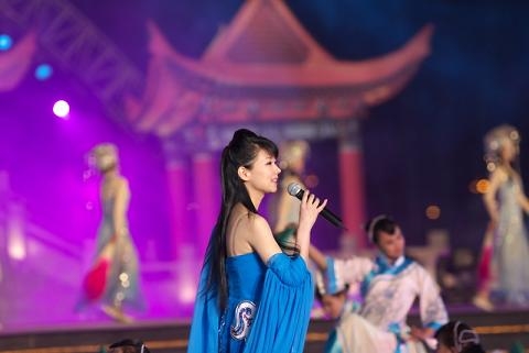 b00192ef75f29ec1ce1b3e16.jpg